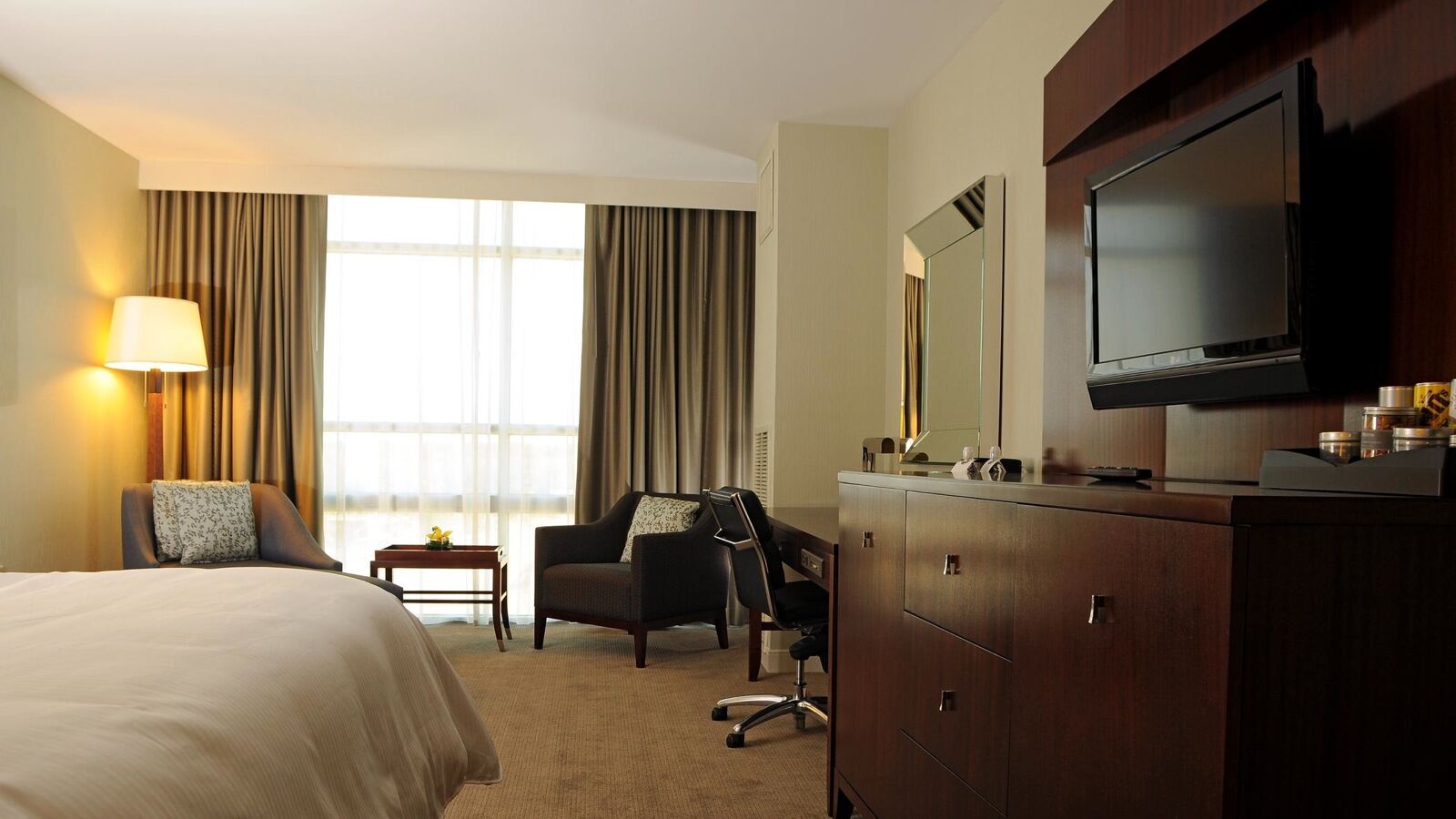 The Westin Mount Laurel Hotel Екстериор снимка